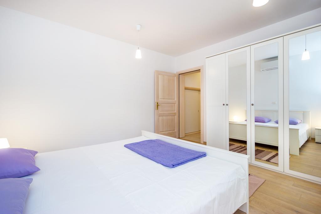 Apartment Barbina Kastelina Sveti Juraj Rum bild