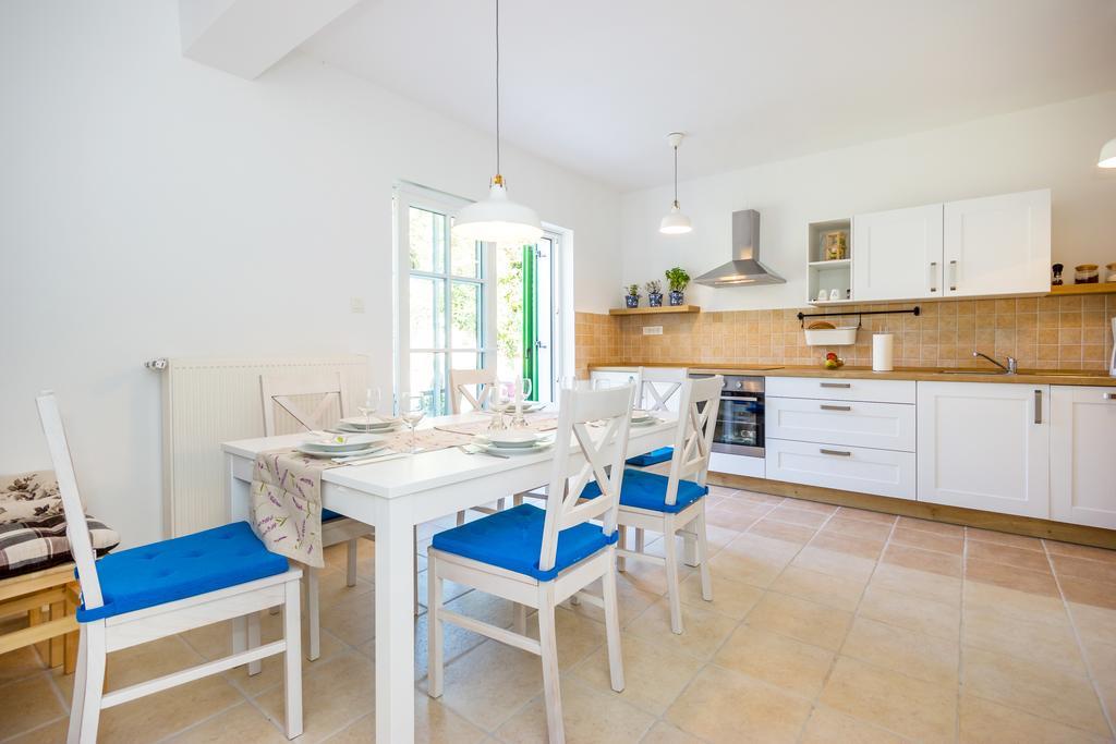 Apartment Barbina Kastelina Sveti Juraj Exteriör bild