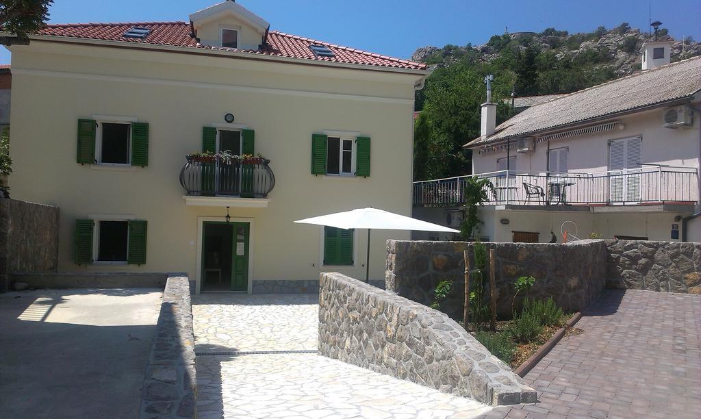 Apartment Barbina Kastelina Sveti Juraj Exteriör bild