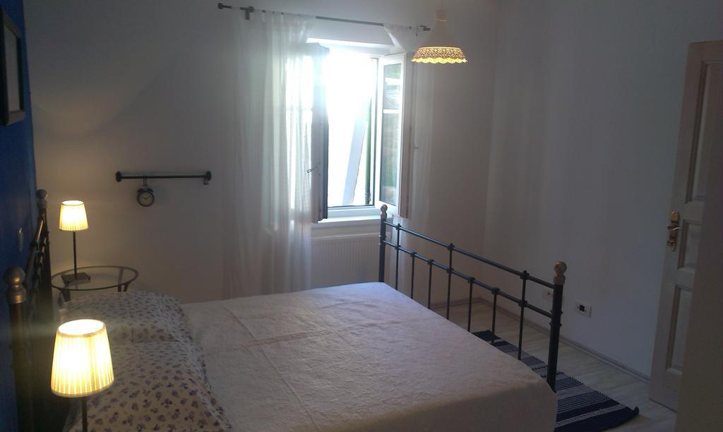 Apartment Barbina Kastelina Sveti Juraj Rum bild